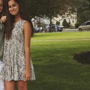 Flowy Ecoté Black and White Dress